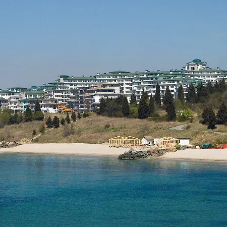 In Emerald Beach ラヴダ